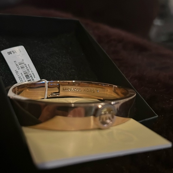 NWT MICHAEL KORS MK Logo Rose Gold Heritage Fulton Bangle MKJ3251791new with tag - Picture 8 of 12